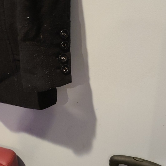 Womans - Picture 3 of 4